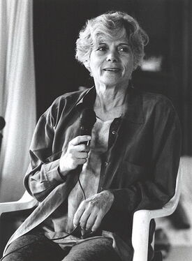 Ein Foto von Ruthy Alon, 1993